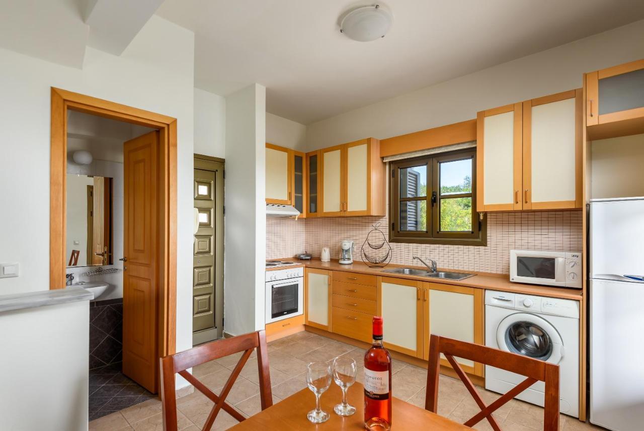 Aegean Blue Villa'S กาลาธอส ภายนอก รูปภาพ